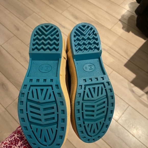 Xtratuf Salmon Sister Boots - Picture 4 of 4